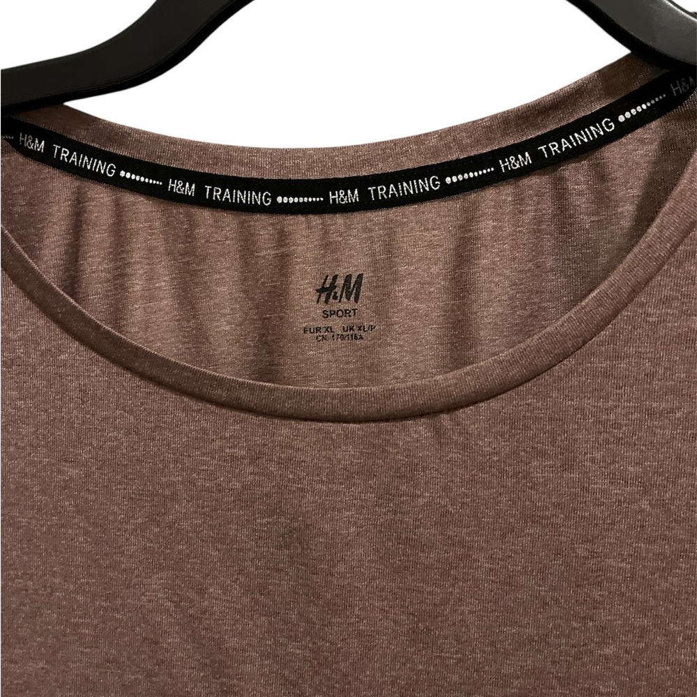 H&M Workout Top - Picture 2 of 2